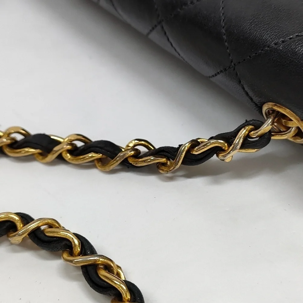 Chanel Matelasse Single Flap Single Chain Lamb Leather Bag